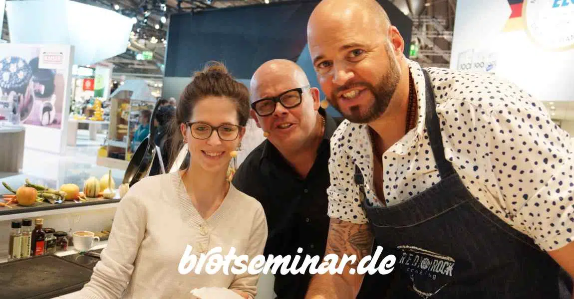 Die mutigen + unerschrockenen + glücklichen Blog-Akteure von germanfoodblogs.de am ELO-Stand Brotseminar Ambiente2016 19